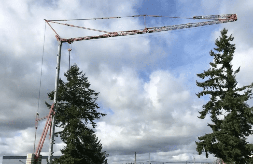 Used 2002 Potain HD40A self-erecting crane, ready for work.